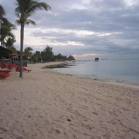 Villa Santa Avec Piscine Et Jardin Pointe aux Piments Luaran gambar